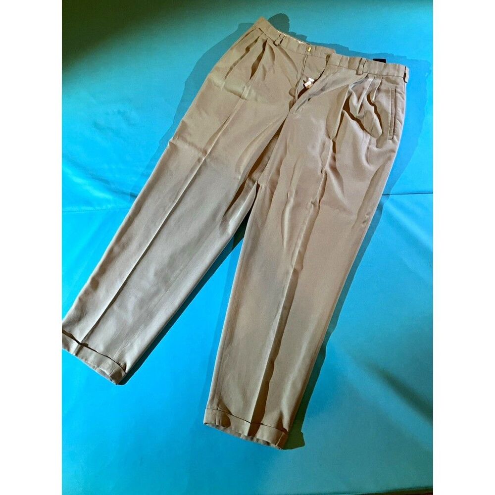 Savane Classic Fit Pleated Beige Khakis 36W Straight Leg Twill Pockets
